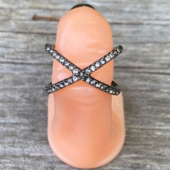 NWOT New Lisa Freede Gunmetal Micro-Pave Cubic Zirconia X-Shape Ring 8 - Picture 5 of 6